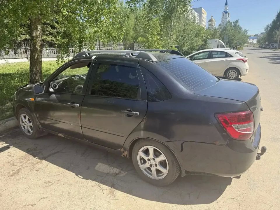 В Саранске двое местных жителей из мести умышленно повредили автомобиль пенсионера В Саранске двое местных жителей из мести умышленно повредили автомобиль пенсионера
