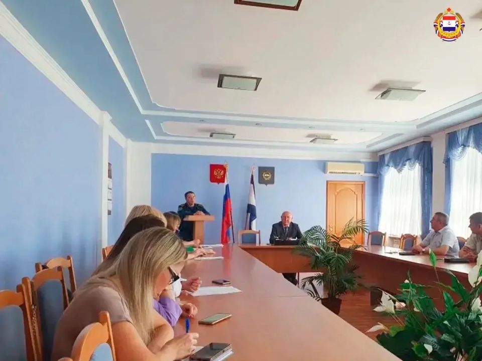 Безопасный летний отдых. С наступлением лета в республике большое внимание уделяется вопросу безопасности на воде Безопасный летний отдых. С наступлением лета в республике большое внимание уделяется вопросу безопасности на воде