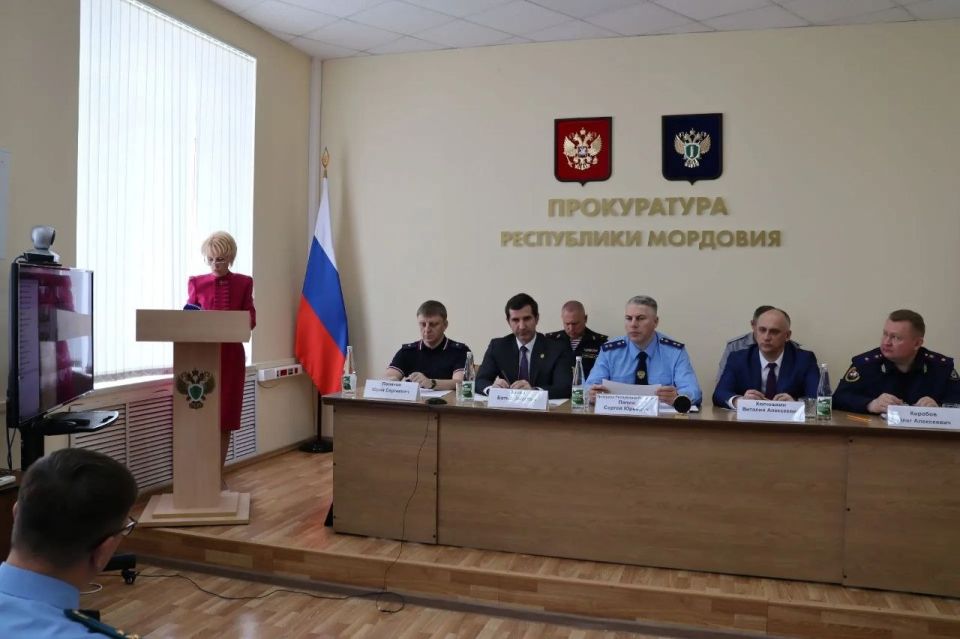 Сегодня, 11 июня 2026 года, под председательством прокурора республики Сергея Лапина состоялось координационное совещание руководителей правоохранительных органов Республики Мордовия, посвященное состоянию работы по... Сегодня, 11 июня 2026 года, под председательством прокурора республики Сергея Лапина состоялось координационное совещание руководителей правоохранительных органов Республики Мордовия, посвященное состоянию работы по...