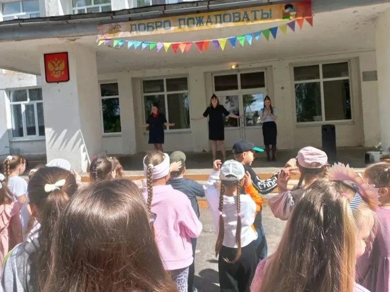 Сотрудники ПДН МВД по Республике Мордовия в летний период проводят профилактическую работу с детьми, отдыхающими в загородных лагерях Сотрудники ПДН МВД по Республике Мордовия в летний период проводят профилактическую работу с детьми, отдыхающими в загородных лагерях