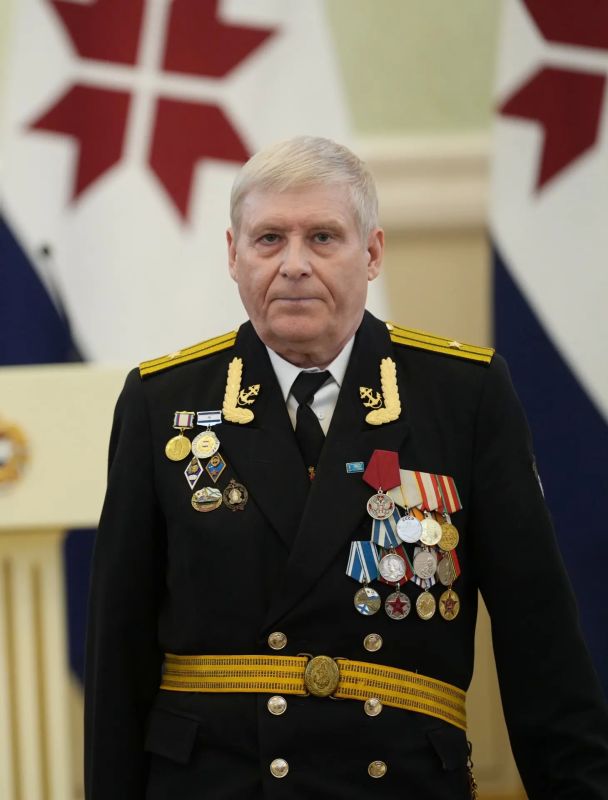 Артём Здунов: С особой гордостью чествую земляков в #ДеньРоссии! Герои спецоперации, многодетные семьи, наша молодёжь - достойные сыны и дочери большой России-Матушки! С праздником, дорогие Артём Здунов: С особой гордостью чествую земляков в #ДеньРоссии! Герои спецоперации, многодетные семьи, наша молодёжь - достойные сыны и дочери большой России-Матушки! С праздником, дорогие