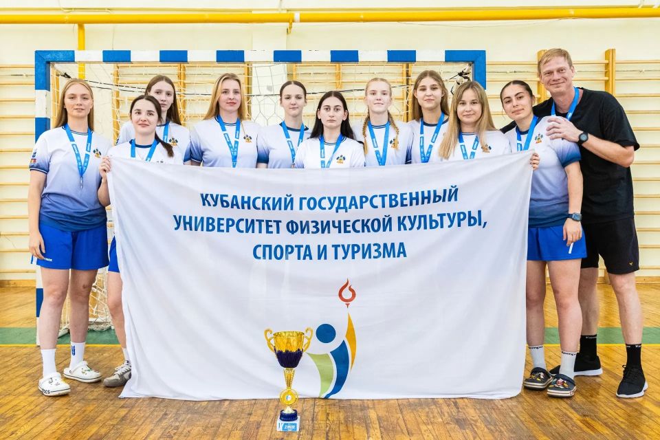 Гандбол задал жару в Саранске: итоги старта Х Всероссийской летней Универсиады! Гандбол задал жару в Саранске: итоги старта Х Всероссийской летней Универсиады!