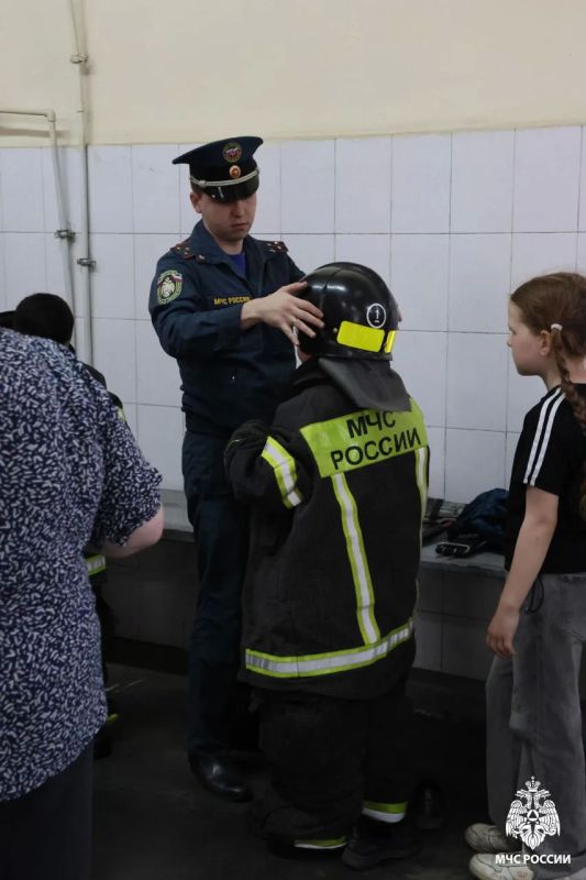 В ПСЧ №1 особенно громко и радостно, когда приходят дети! В ПСЧ №1 особенно громко и радостно, когда приходят дети!