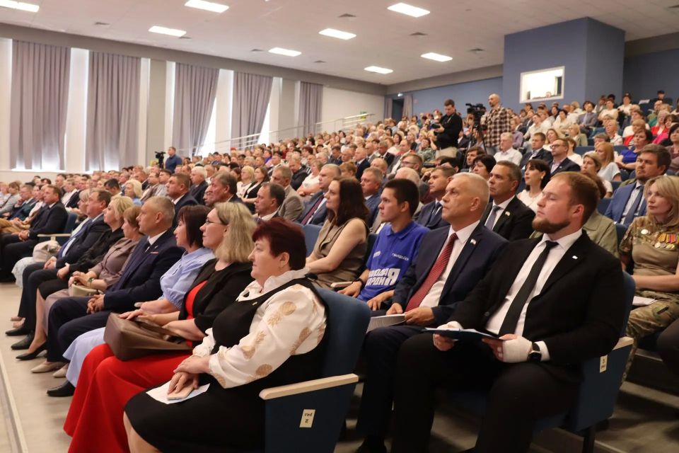 Депутаты фракции «Единая Россия» Госсобрания Мордовии приняли участие в региональной партийной конференции Депутаты фракции «Единая Россия» Госсобрания Мордовии приняли участие в региональной партийной конференции