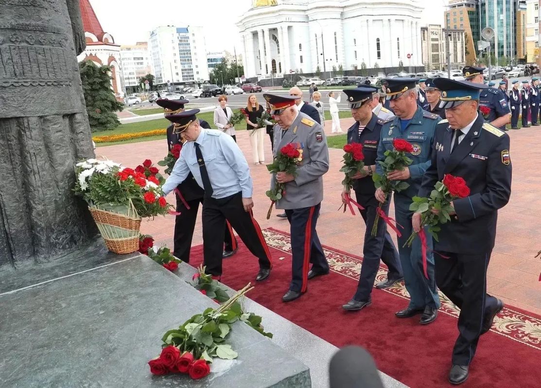 22 июня, в День памяти и скорби, по всей стране вспоминают о начале Великой Отечественной войны 22 июня, в День памяти и скорби, по всей стране вспоминают о начале Великой Отечественной войны