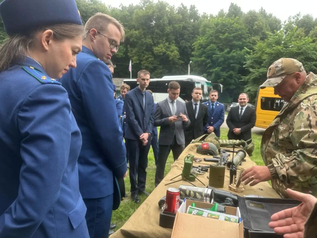В ПРОКУРАТУРЕ РЕСПУБЛИКИ МОРДОВИЯ СОСТОЯЛСЯ СЛЁТ МОЛОДЫХ СПЕЦИАЛИСТОВ В ПРОКУРАТУРЕ РЕСПУБЛИКИ МОРДОВИЯ СОСТОЯЛСЯ СЛЁТ МОЛОДЫХ СПЕЦИАЛИСТОВ