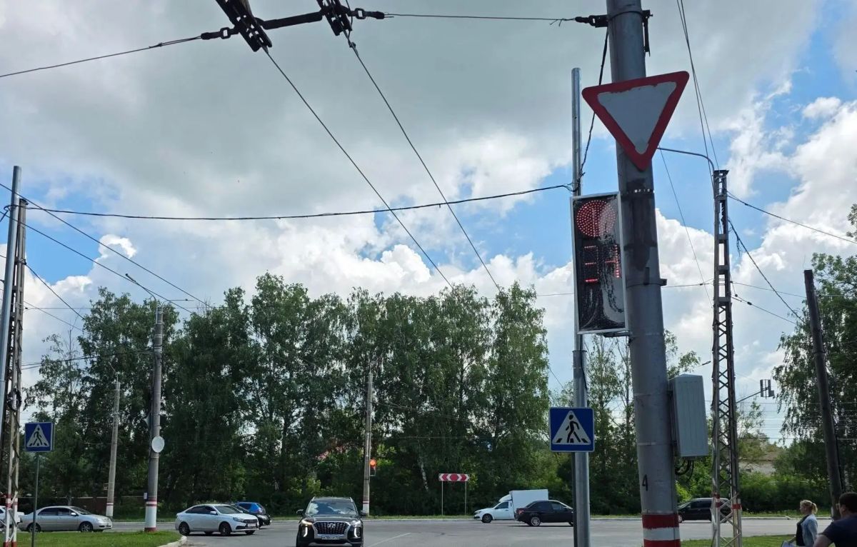 Для повышения безопасности дорожного движения установлены и начали работать новые светофорные объекты Для повышения безопасности дорожного движения установлены и начали работать новые светофорные объекты