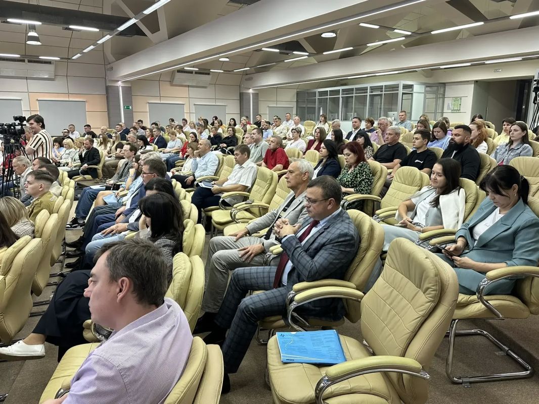 В «Технопарке-Мордовия» сейчас проходит общее собрание членов регионального объединения работодателей «Союз проиышленников и предпринимателей Республики Мордовия» В «Технопарке-Мордовия» сейчас проходит общее собрание членов регионального объединения работодателей «Союз проиышленников и предпринимателей Республики Мордовия»