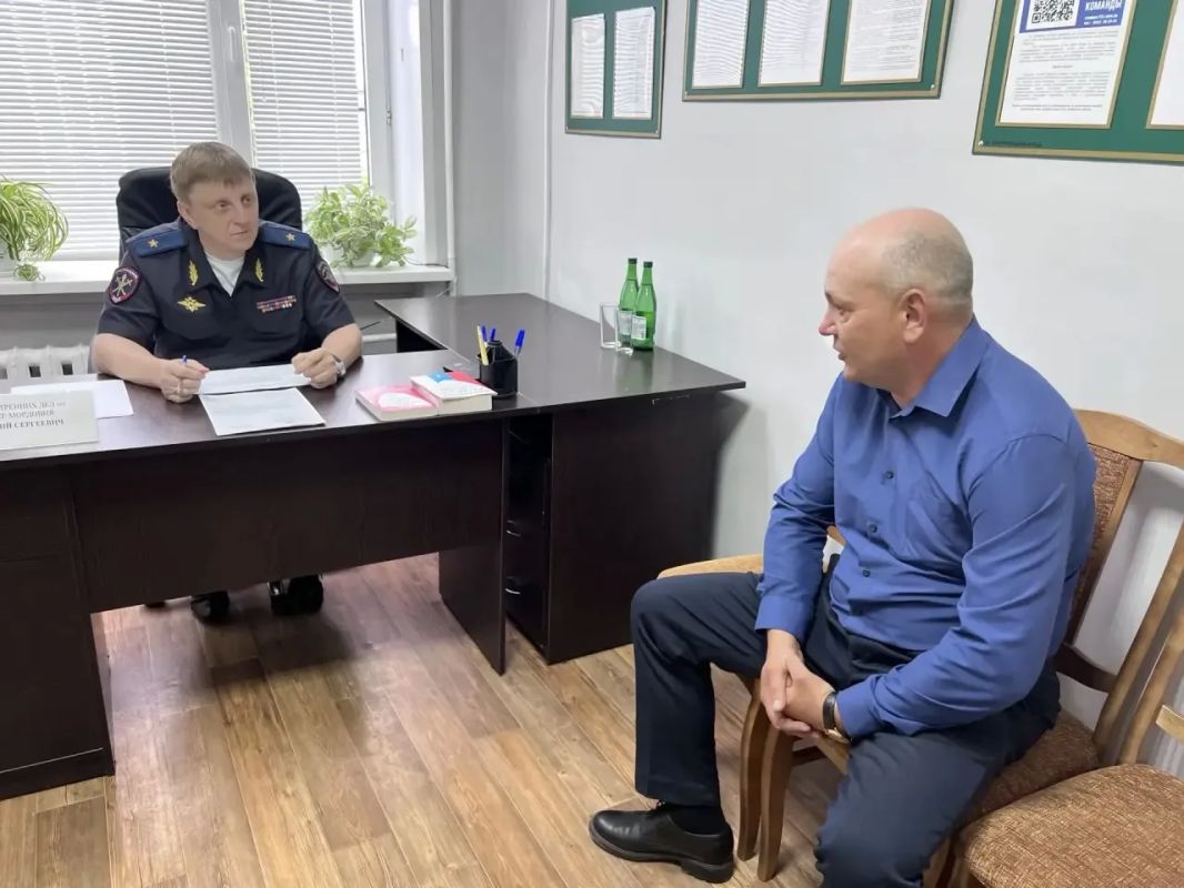 В Зубово-Полянском районе состоялся личный приём граждан Министром внутренних дел по Республике Мордовия В Зубово-Полянском районе состоялся личный приём граждан Министром внутренних дел по Республике Мордовия