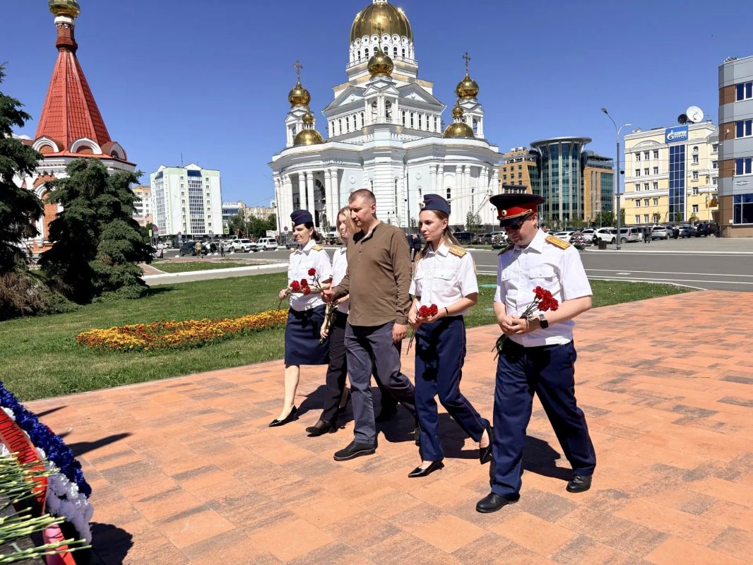 Сотрудники следственного управления почтили память защитников Отечества в День ветеранов боевых действий Сотрудники следственного управления почтили память защитников Отечества в День ветеранов боевых действий