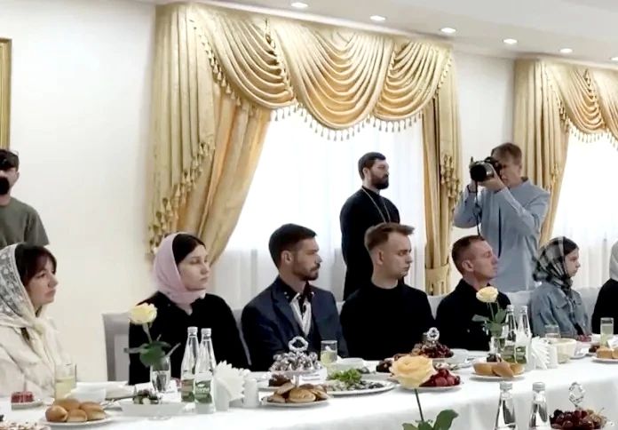 В Саранске продолжили добрую традицию бесед активистов молодёжных общественных организаций с митрополитом Саранским и Мордовским Зиновием