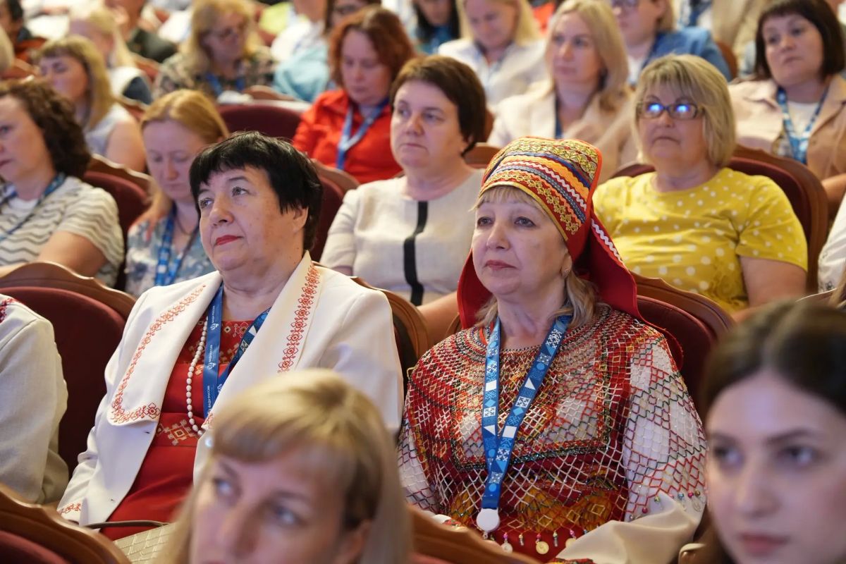 Артём Здунов: Наши дорогие друзья - гости из Алжирской Народной Демократической Республики, Республики Беларусь, Республики Сьерра-Леоне, Анголы, Бангладеш, Камеруна, Республики Кыргызстан, Мьянмы, Узбекистана, Марокко... Артём Здунов: Наши дорогие друзья - гости из Алжирской Народной Демократической Республики, Республики Беларусь, Республики Сьерра-Леоне, Анголы, Бангладеш, Камеруна, Республики Кыргызстан, Мьянмы, Узбекистана, Марокко...