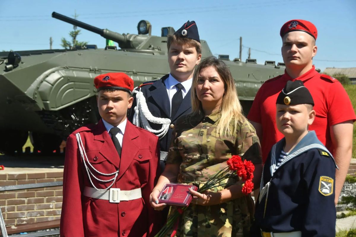 «Мужество и любовь к Родине не знают времени»: Михаил Подмарев на открытии памятника в Сабанчееве «Мужество и любовь к Родине не знают времени»: Михаил Подмарев на открытии памятника в Сабанчееве