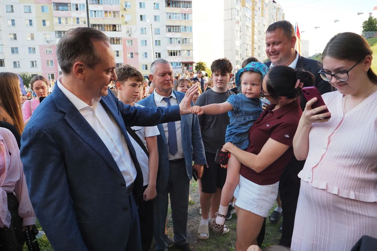 Артём Здунов: #ДеньДвора. Встретились с жителями микрорайона «Солнечный» - сегодня здесь наш традиционный праздник двора Артём Здунов: #ДеньДвора. Встретились с жителями микрорайона «Солнечный» - сегодня здесь наш традиционный праздник двора