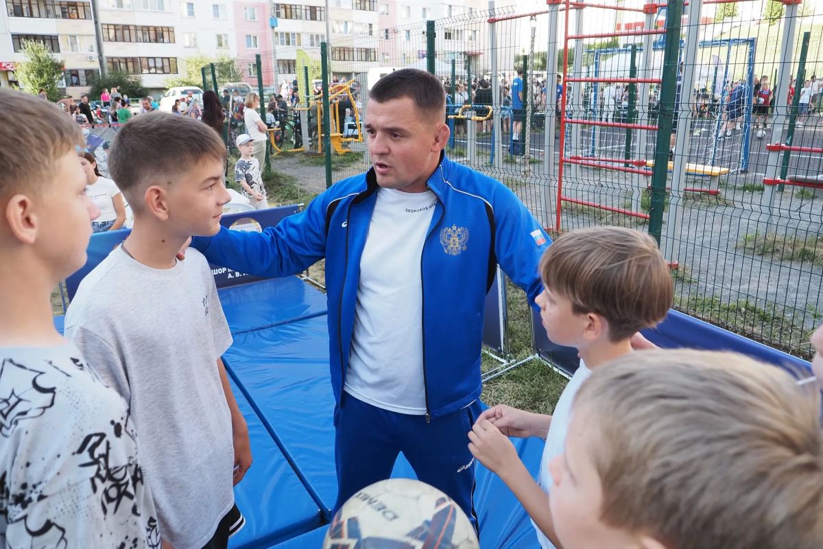 Артём Здунов: #ДеньДвора. Встретились с жителями микрорайона «Солнечный» - сегодня здесь наш традиционный праздник двора Артём Здунов: #ДеньДвора. Встретились с жителями микрорайона «Солнечный» - сегодня здесь наш традиционный праздник двора