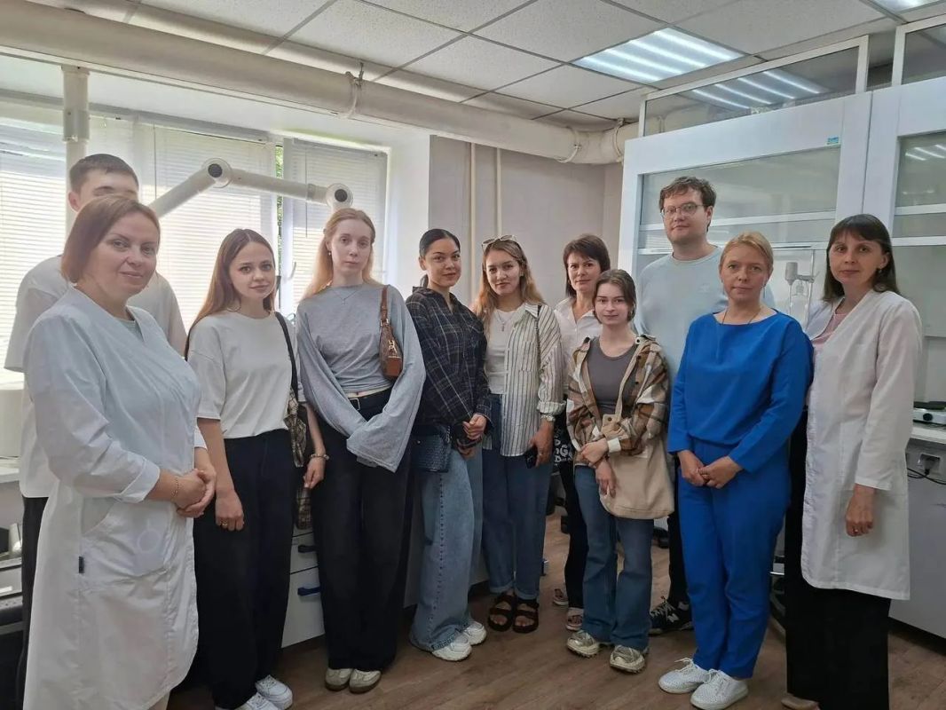 Студенты Института геоинформационных технологий и географии МГУ им. Н.П. Огарева побывали на экскурсии в филиале «ЦЛАТИ по Республике Мордовия» Студенты Института геоинформационных технологий и географии МГУ им. Н.П. Огарева побывали на экскурсии в филиале «ЦЛАТИ по Республике Мордовия»