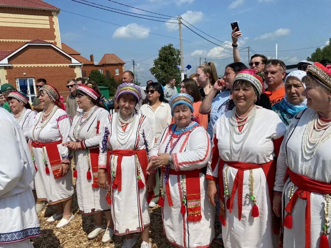 Сабантуй в селе Аксеново уже в самом разгаре! Сабантуй в селе Аксеново уже в самом разгаре!