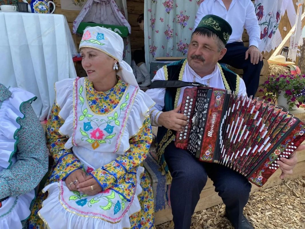 Сабантуй в селе Аксеново уже в самом разгаре! Сабантуй в селе Аксеново уже в самом разгаре!