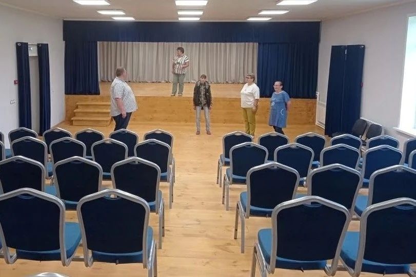 Владимир Кабаев помог с обновлением сельского Дома культуры Владимир Кабаев помог с обновлением сельского Дома культуры