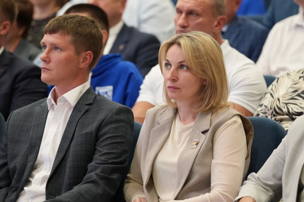Артём Здунов: #КомандаПрезидента. Встретились с соратниками и однопартийцами из «Единой России»: обсудили планы и задачи нашей Народной программы, выдвинули кандидатов в депутаты ГосСобрания РМ по республиканскому списку и... Артём Здунов: #КомандаПрезидента. Встретились с соратниками и однопартийцами из «Единой России»: обсудили планы и задачи нашей Народной программы, выдвинули кандидатов в депутаты ГосСобрания РМ по республиканскому списку и...