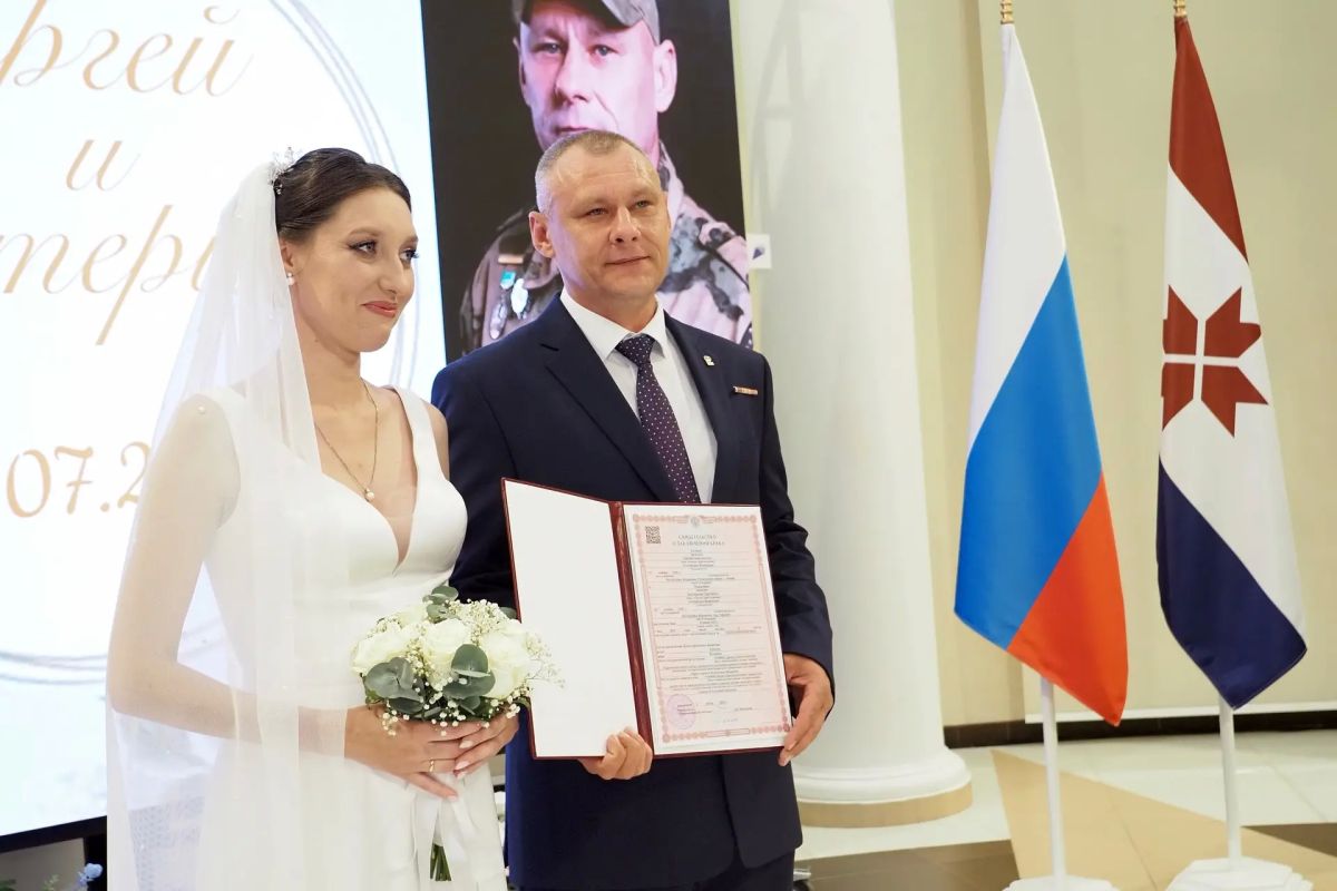 Артём Здунов: В День семьи, любви и верности поздравили ветерана спецоперации Сергея Кочнева с днём бракосочетания! Артём Здунов: В День семьи, любви и верности поздравили ветерана спецоперации Сергея Кочнева с днём бракосочетания!
