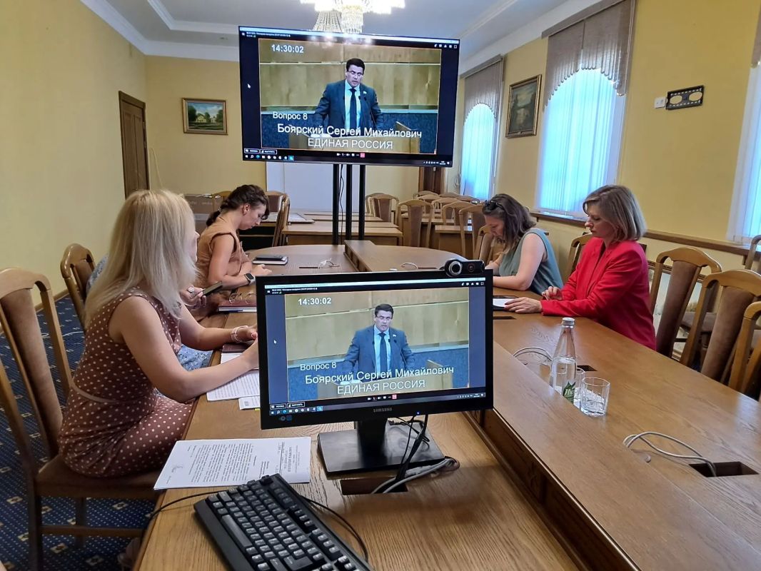 Депутаты Госсобрания приняли участие в обсуждении закона «О почтовой связи» Депутаты Госсобрания приняли участие в обсуждении закона «О почтовой связи»
