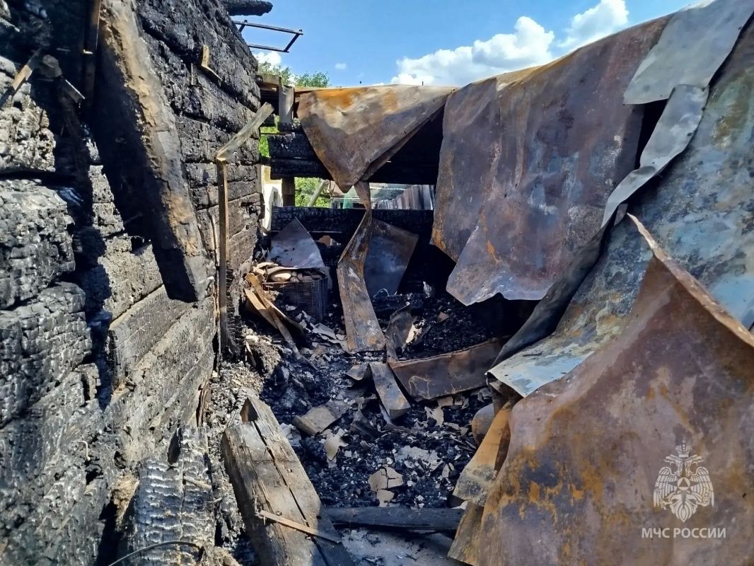 На пожаре в городском округе Саранск сгорел жилой дом На пожаре в городском округе Саранск сгорел жилой дом