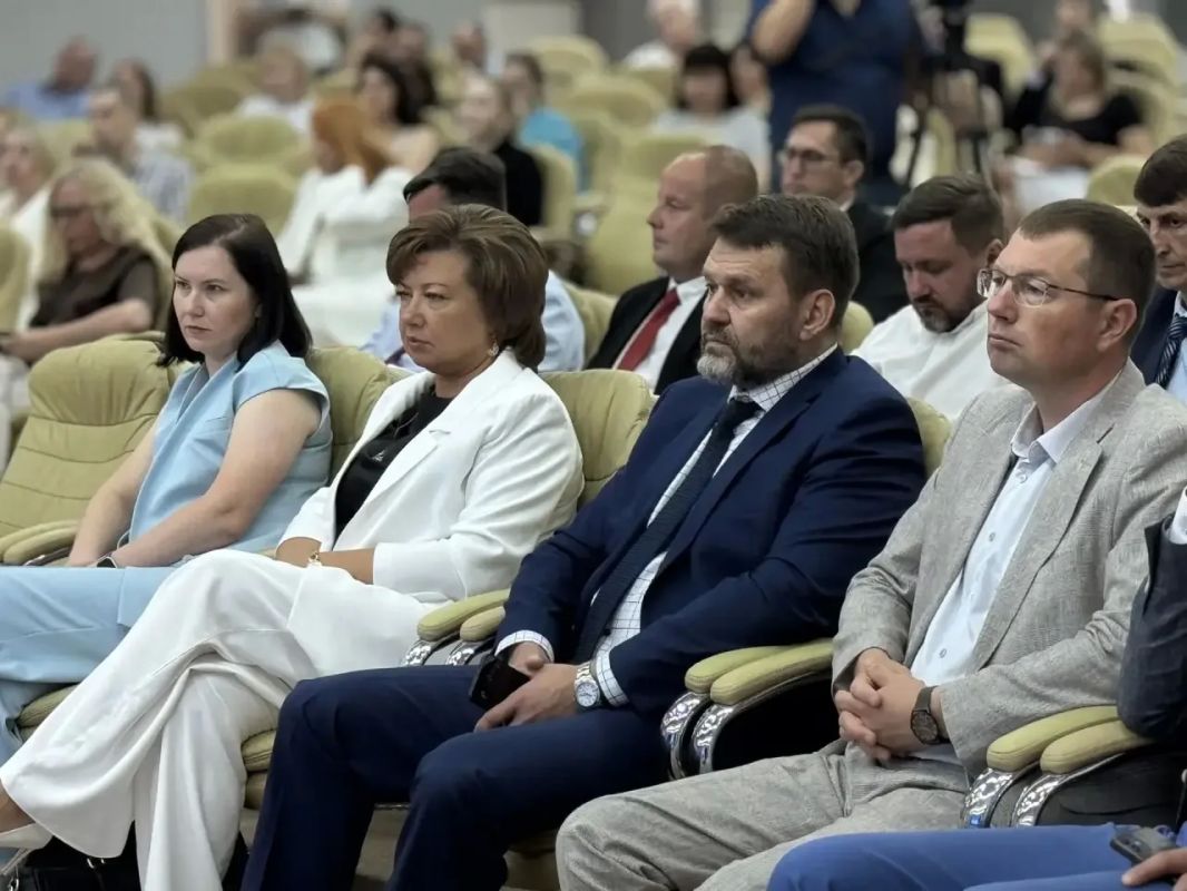 Иван Горин представил инфраструктурные площадки Мордовии на стратегической сессии Иван Горин представил инфраструктурные площадки Мордовии на стратегической сессии
