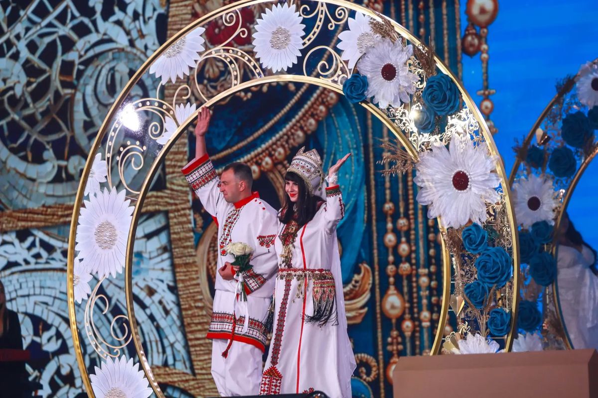 Артём Здунов: #РоссияСоединяясердца. Вчера, в День семьи, любви и верности, в Национальном центре «Россия» Артём Здунов: #РоссияСоединяясердца. Вчера, в День семьи, любви и верности, в Национальном центре «Россия»