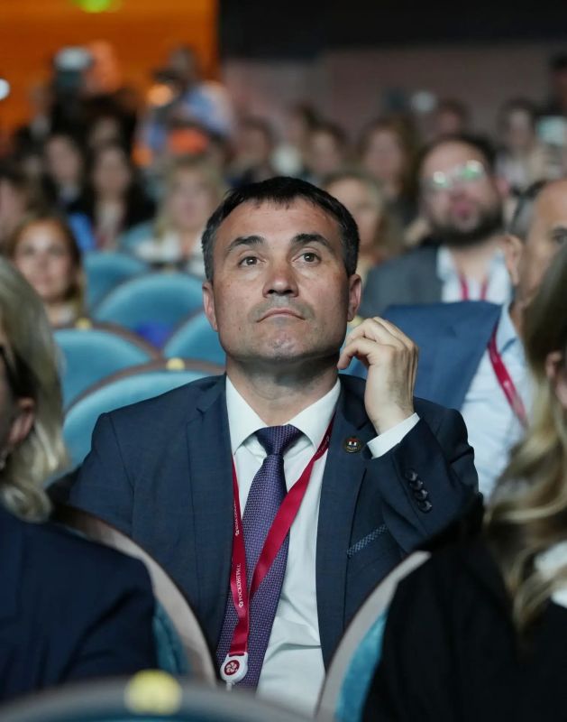 Артём Здунов: В Москве завершился II Форум «Россия и мир: тренды здорового долголетия» Артём Здунов: В Москве завершился II Форум «Россия и мир: тренды здорового долголетия»