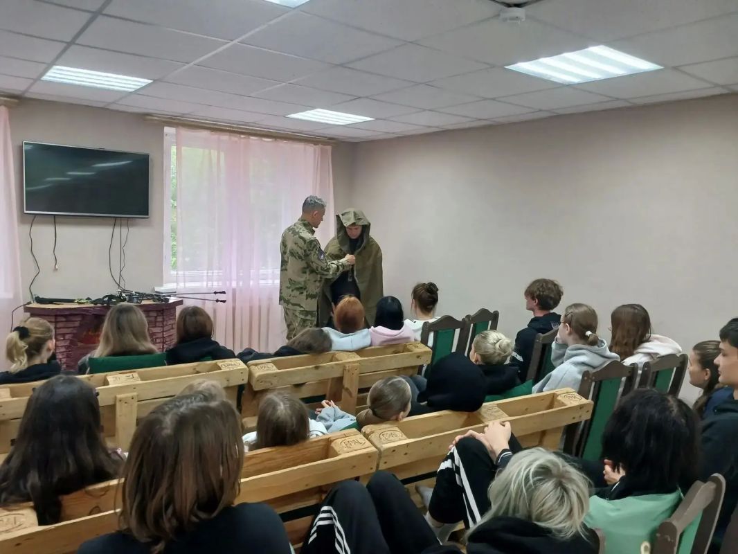 В Детском оздоровительном лагере «Изумрудный» им. В. Дубинина проведено профилактическое мероприятие антитеррористической направленности В Детском оздоровительном лагере «Изумрудный» им. В. Дубинина проведено профилактическое мероприятие антитеррористической направленности
