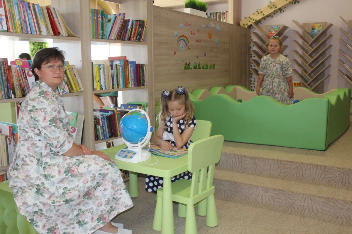 20 июля в Кочкуровском районе открылась модельная библиотека «Семейное библиоподворье» 20 июля в Кочкуровском районе открылась модельная библиотека «Семейное библиоподворье»
