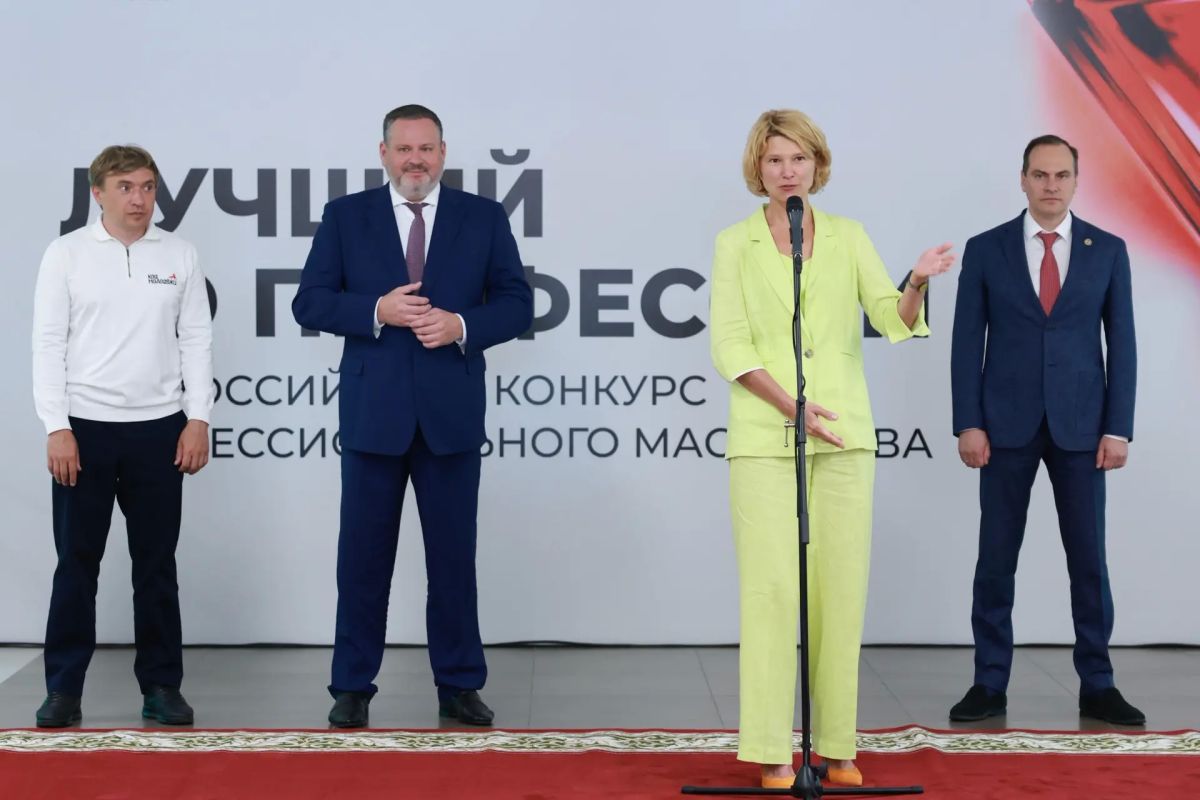 Артём Здунов: Встретили на мордовской хлебосольной земле дорогих гостей - министра сельского хозяйства РФ Артём Здунов: Встретили на мордовской хлебосольной земле дорогих гостей - министра сельского хозяйства РФ