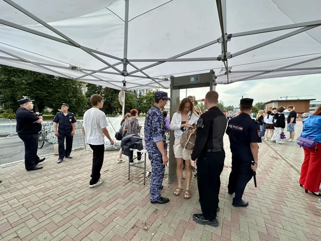 В Саранске росгвардейцы обеспечили безопасность Всероссийского конкурса «Лучший по профессии» В Саранске росгвардейцы обеспечили безопасность Всероссийского конкурса «Лучший по профессии»