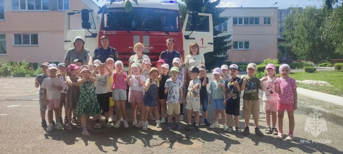 В рамках проекта «Школа семейной пожарной безопасности» в МАДОУ "Центр развития ребенка - детский сад №46" прошло увлекательное занятие В рамках проекта «Школа семейной пожарной безопасности» в МАДОУ "Центр развития ребенка - детский сад №46" прошло увлекательное занятие