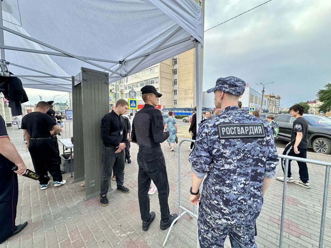 В Саранске росгвардейцы обеспечили безопасность Всероссийского конкурса «Лучший по профессии» В Саранске росгвардейцы обеспечили безопасность Всероссийского конкурса «Лучший по профессии»