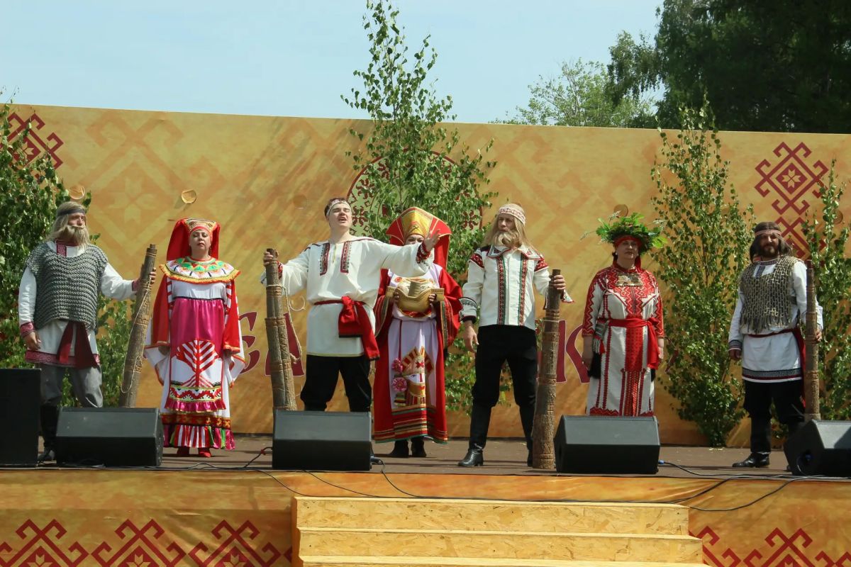 В Большеигнатовском районе состоялся республиканский национально-фольклорный праздник «Велень озкс» В Большеигнатовском районе состоялся республиканский национально-фольклорный праздник «Велень озкс»
