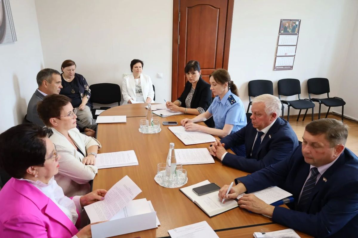 На заседаниях комитетов обсуждены вопросы, предлагаемые к включению в повестку предстоящей сессии Госсобрания Мордовии На заседаниях комитетов обсуждены вопросы, предлагаемые к включению в повестку предстоящей сессии Госсобрания Мордовии
