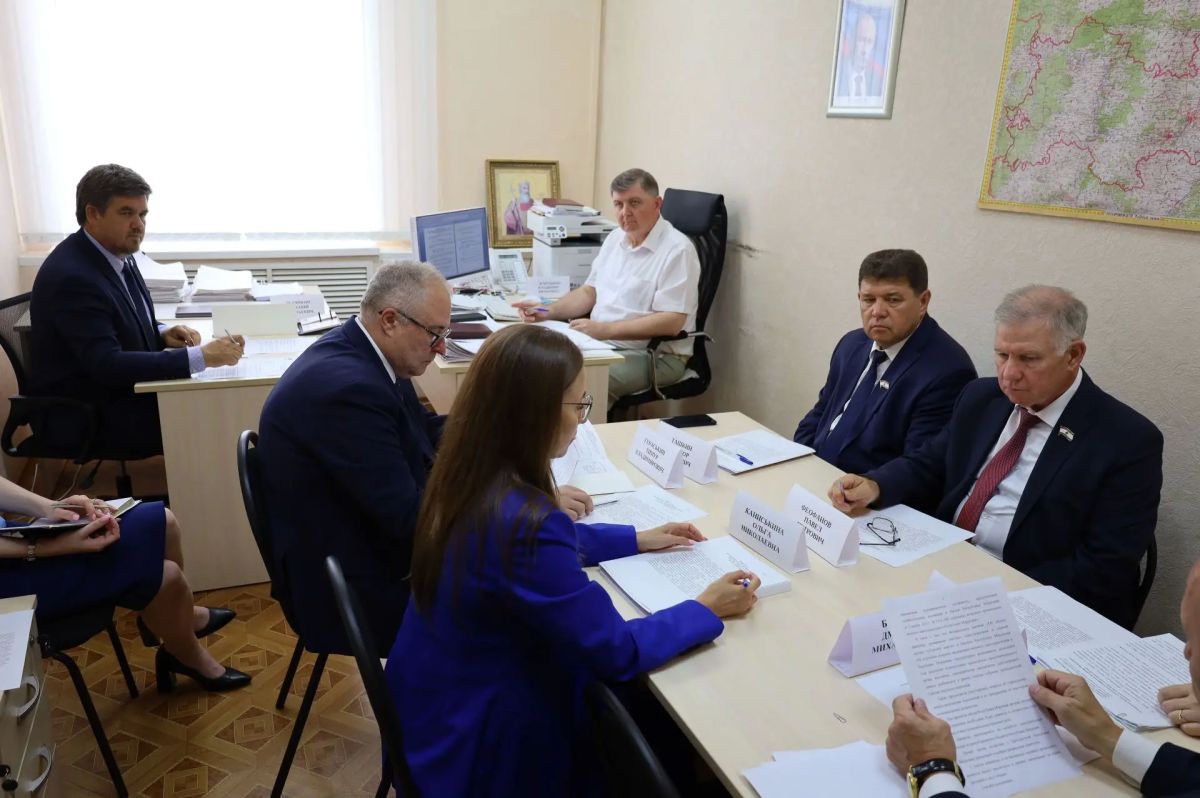На заседаниях комитетов обсуждены вопросы, предлагаемые к включению в повестку предстоящей сессии Госсобрания Мордовии На заседаниях комитетов обсуждены вопросы, предлагаемые к включению в повестку предстоящей сессии Госсобрания Мордовии