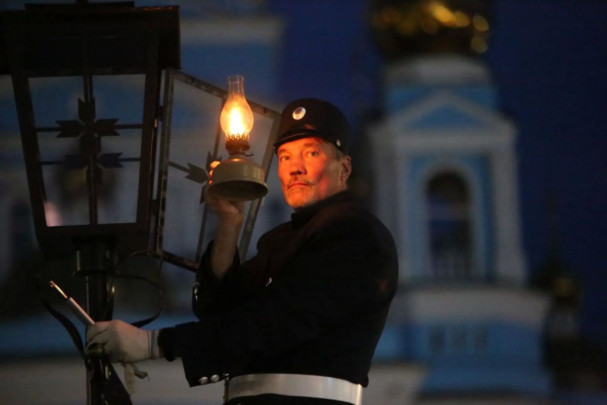 Мы запомним тебя, июль! Но пришло время прощаться и ждать, что нам принесёт твой братец-август Мы запомним тебя, июль! Но пришло время прощаться и ждать, что нам принесёт твой братец-август