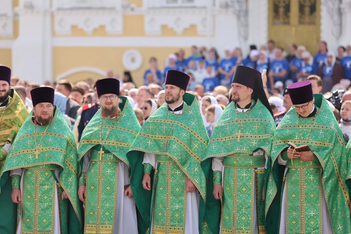Артём Здунов: Сегодня особенный день для всех православных - отмечается день рождения преподобного Серафима Саровского и день обретения его мощей Артём Здунов: Сегодня особенный день для всех православных - отмечается день рождения преподобного Серафима Саровского и день обретения его мощей
