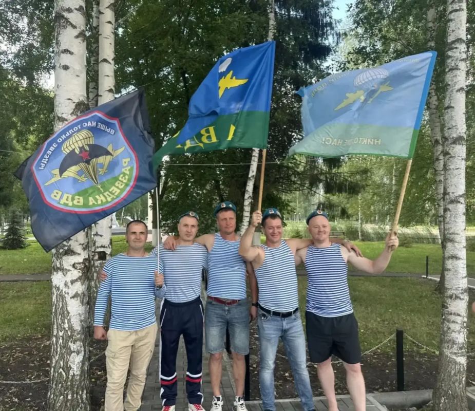 Артём Здунов: С Днем Воздушно-десантных войск, Мордовия! Артём Здунов: С Днем Воздушно-десантных войск, Мордовия!