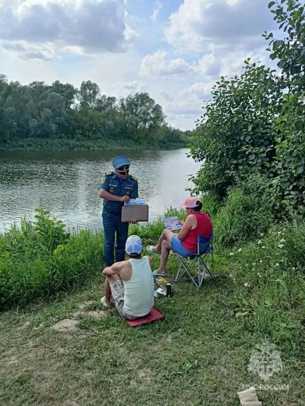 Безопасность на воде. В ходе регулярных профилактических мероприятий сотрудники Центра ГИМС МЧС России провели очередной рейд на реке Мокша Безопасность на воде. В ходе регулярных профилактических мероприятий сотрудники Центра ГИМС МЧС России провели очередной рейд на реке Мокша
