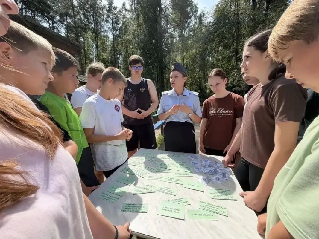 В детских оздоровительных лагерях «Юность» и «Сивинь» в Краснослободском районе прошли профилактические мероприятия с участием представителей различных подразделений МВД по Республике Мордовия В детских оздоровительных лагерях «Юность» и «Сивинь» в Краснослободском районе прошли профилактические мероприятия с участием представителей различных подразделений МВД по Республике Мордовия