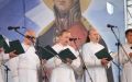 Тысячи людей собрались на площади перед Кафедральным собором Святого праведного Феодора Ушакова в Саранске 5 августа, где состоялся праздничный концерт «Адмирал Ушаков объединяет» в рамках торжеств, посвященных канонизации...