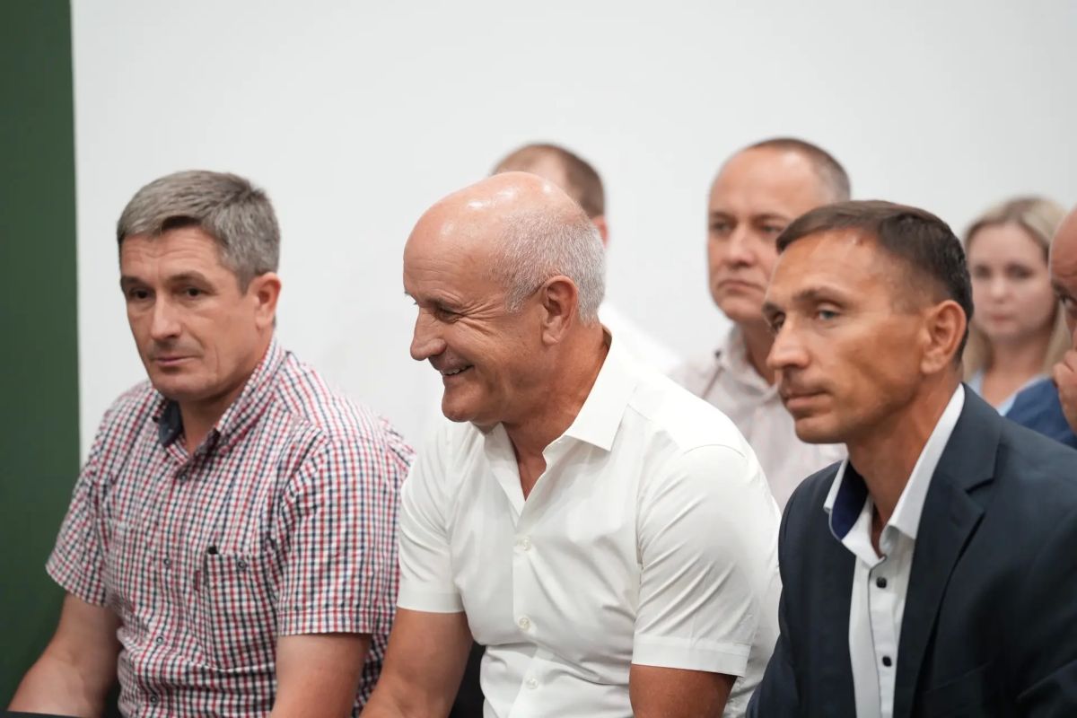 Артём Здунов: Встретились с сотрудниками ГК «Магма» - одним из крупнейших промышленных холдингов Мордовии Артём Здунов: Встретились с сотрудниками ГК «Магма» - одним из крупнейших промышленных холдингов Мордовии
