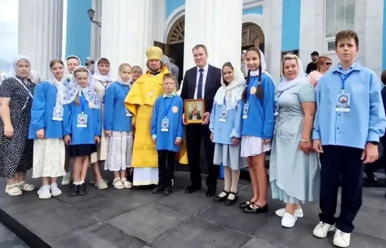 Воспитанники и педагоги воскресной школы при Свято-Троицком соборном храме вместе с настоятелем Геннадием Позоровым и активистами православной молодежи Рузаевки стали участниками праздничных торжеств, посвящённых 25-летию...