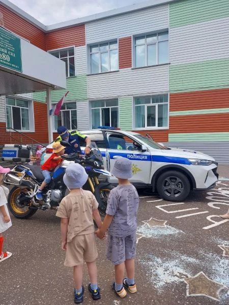 В Мордовии акция «Каникулы с общественным советом» объединила профилактику киберугроз и дорожной безопасности В Мордовии акция «Каникулы с общественным советом» объединила профилактику киберугроз и дорожной безопасности