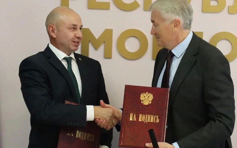В Саранске состоялось подписание соглашения о сотрудничестве и взаимодействии между Общественной палатой Республики Мордовия и российскими политическими партиями, общественными объединениями и некоммерческими организациями в...