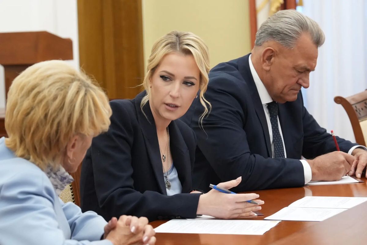 Артём Здунов: #рабочаявстреча. У нас в гостях с рабочим визитом Уполномоченный по правам человека Яна Лантратова Артём Здунов: #рабочаявстреча. У нас в гостях с рабочим визитом Уполномоченный по правам человека Яна Лантратова